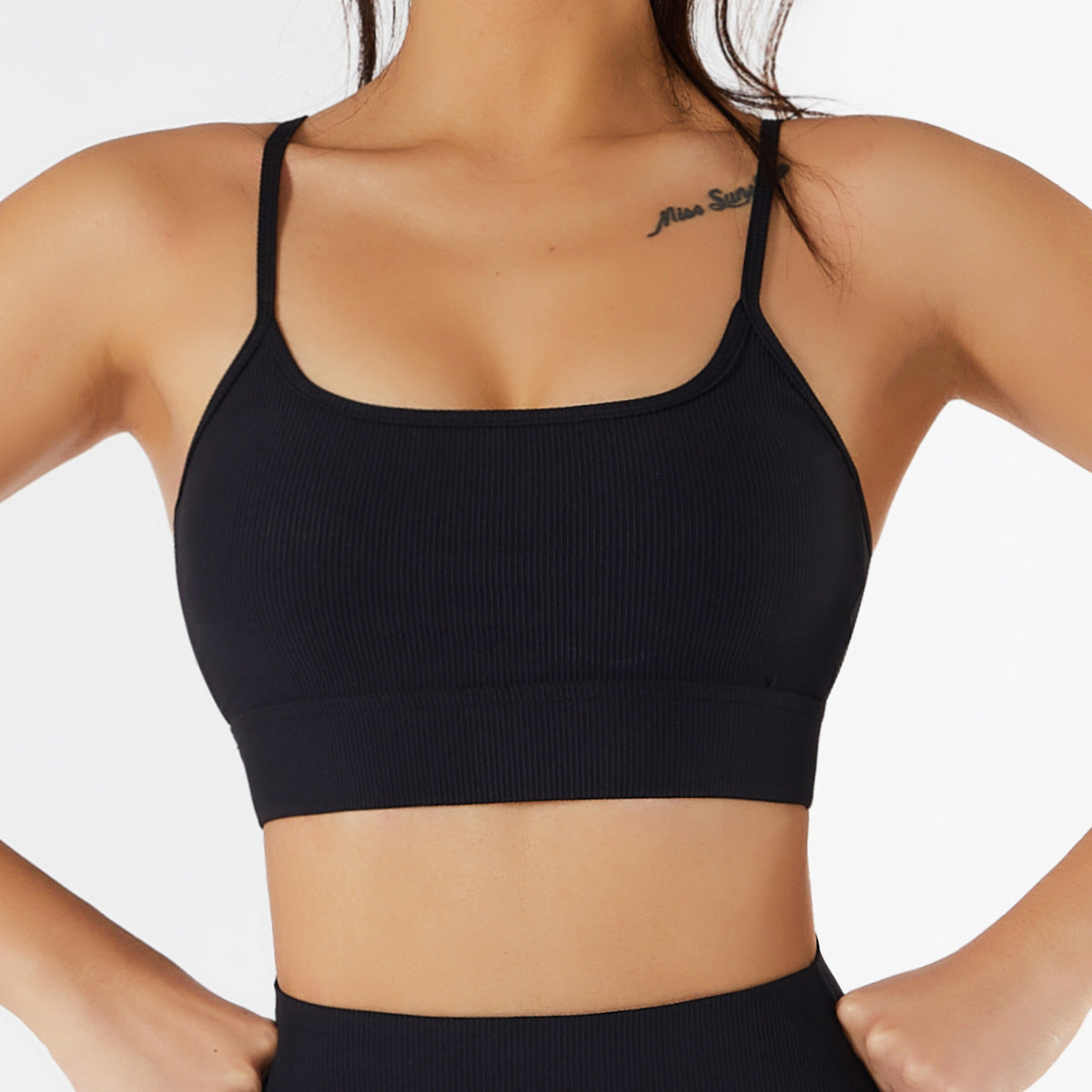 Ribbed Strapped Black Yoga Bra
